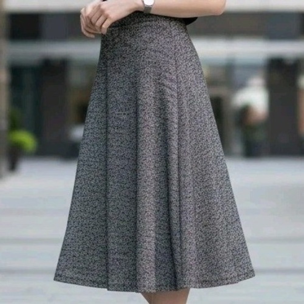 H&M A-Line Knit Skirt Women's M Black White Career Casual Midi Minimalist Chic